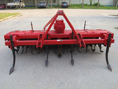 1SZL-200深松整地聯(lián)合作業(yè)機(jī).jpg